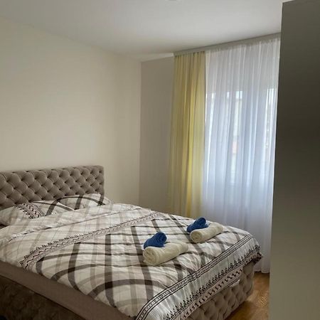 Apartament Cvetanov Trg Lux 2 Belgrad Zewnętrze zdjęcie